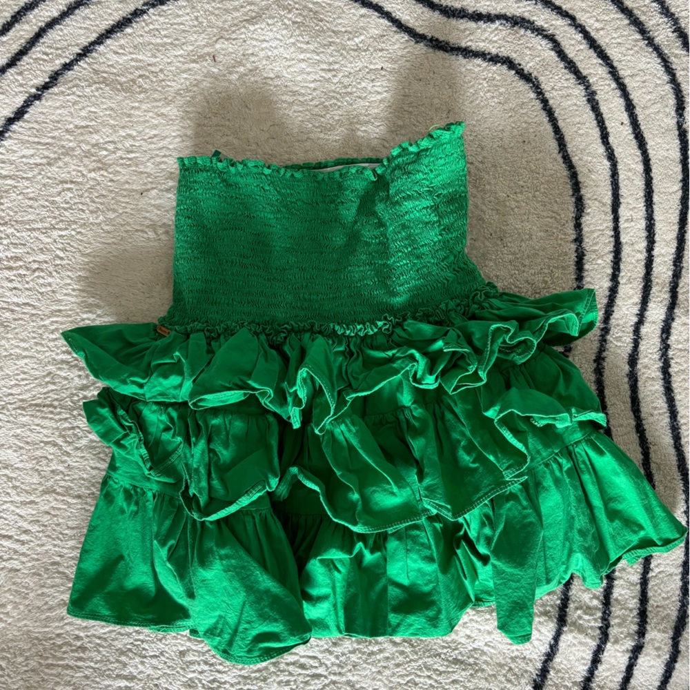 Green ruffled crop top